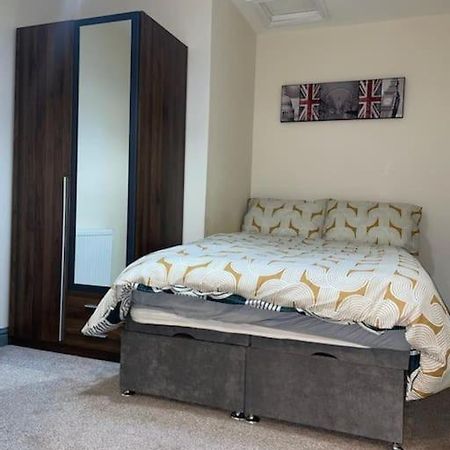 Modern 2 Bedroom Apartment In Derby City Centre Luaran gambar
